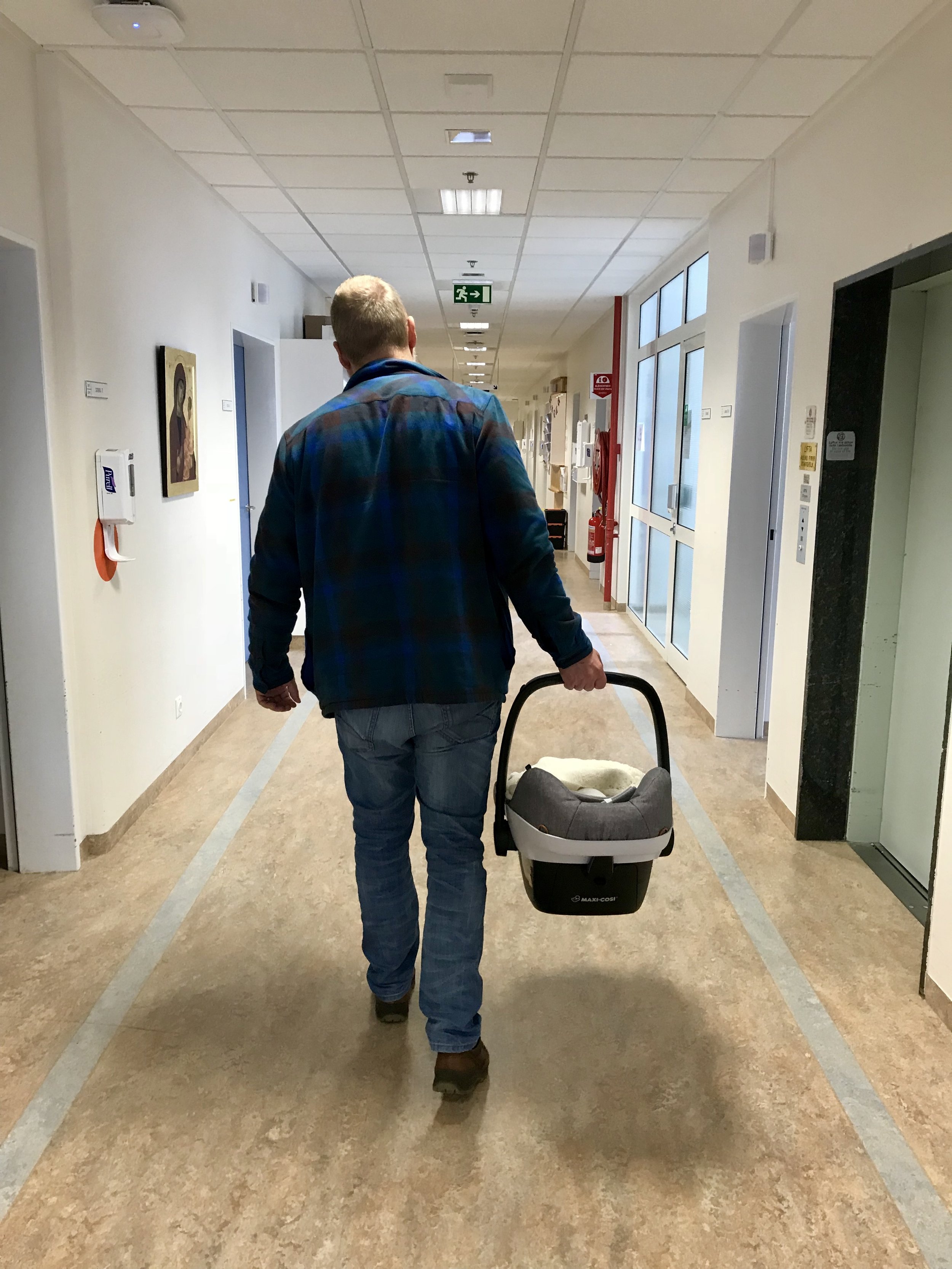 Leaving the delivery ward